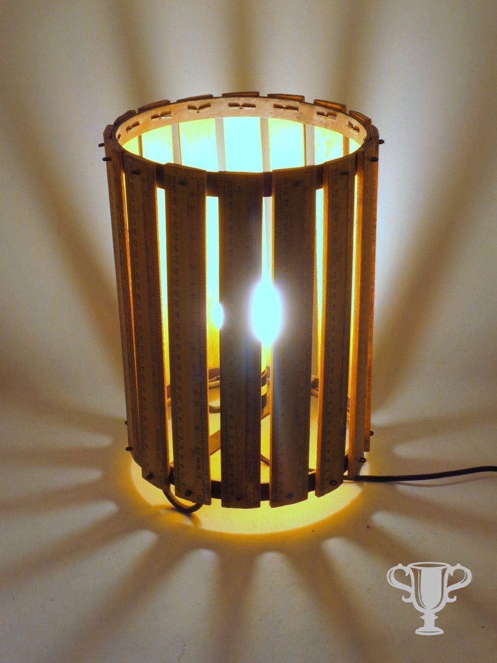 Lampade: Lampe de table originale, objet détourné – Usato da Noville venduto da novar 1