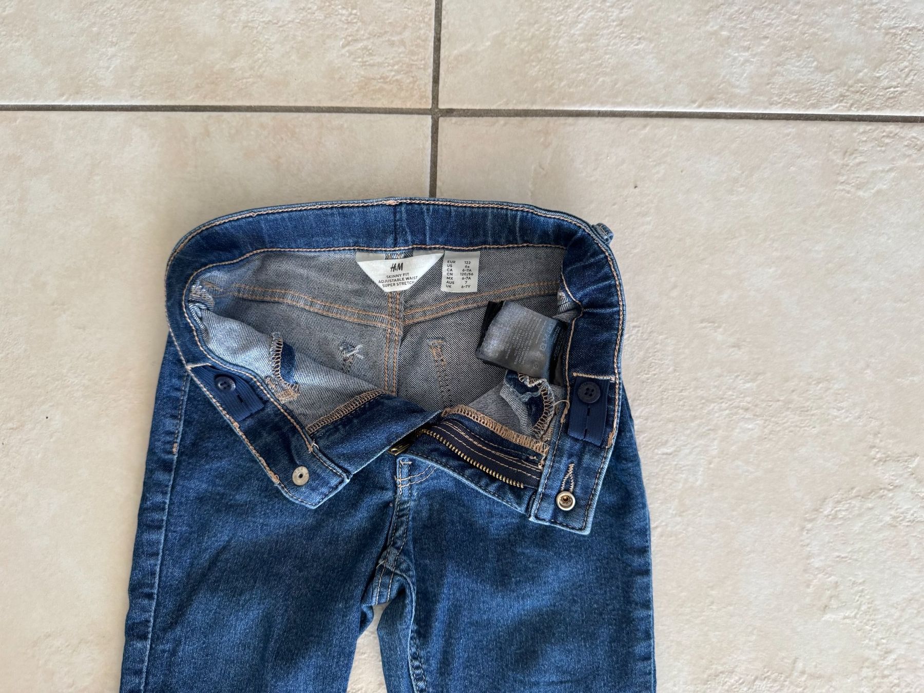 H&M Pantaloni: Jeanshose H&M 122 Mädchen – Usato da Kloten venduto da sab_khn2 3