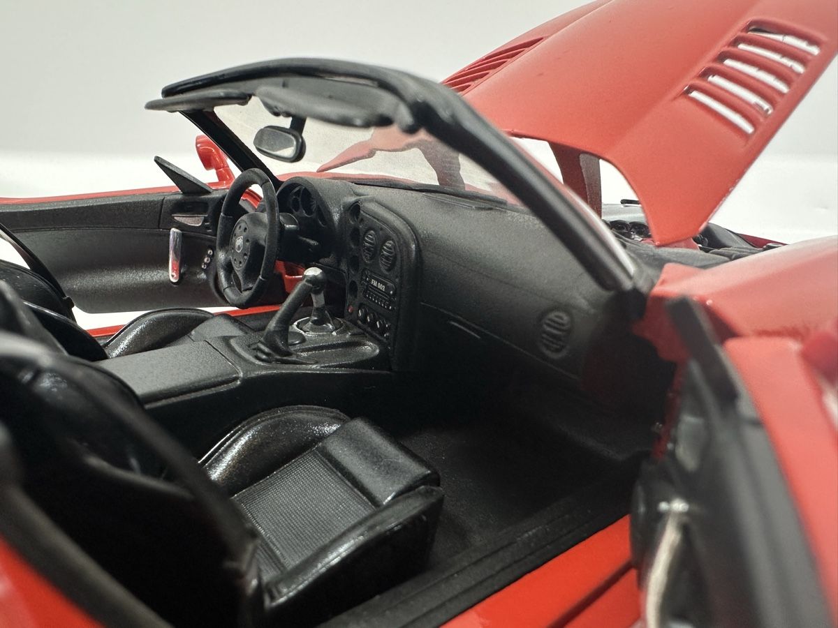 Welly Modellini d'auto: Dodge Viper SRT-10 1:18, rot/orange, WELLY – Usato da Zofingen venduto da rf9_x2xt 6