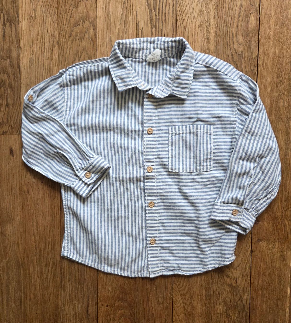 H&M Chemises, T-shirts & Polos: Gestreiftes Baumwoll Hemd Gr. 92 – D'occasion à Basel par kat_69z6