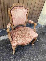 Fauteuil style Louis XV bois et tissu rose état moyen