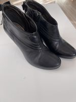 Stiefeletten Roberto Santi schwarz mit Schleife getragen