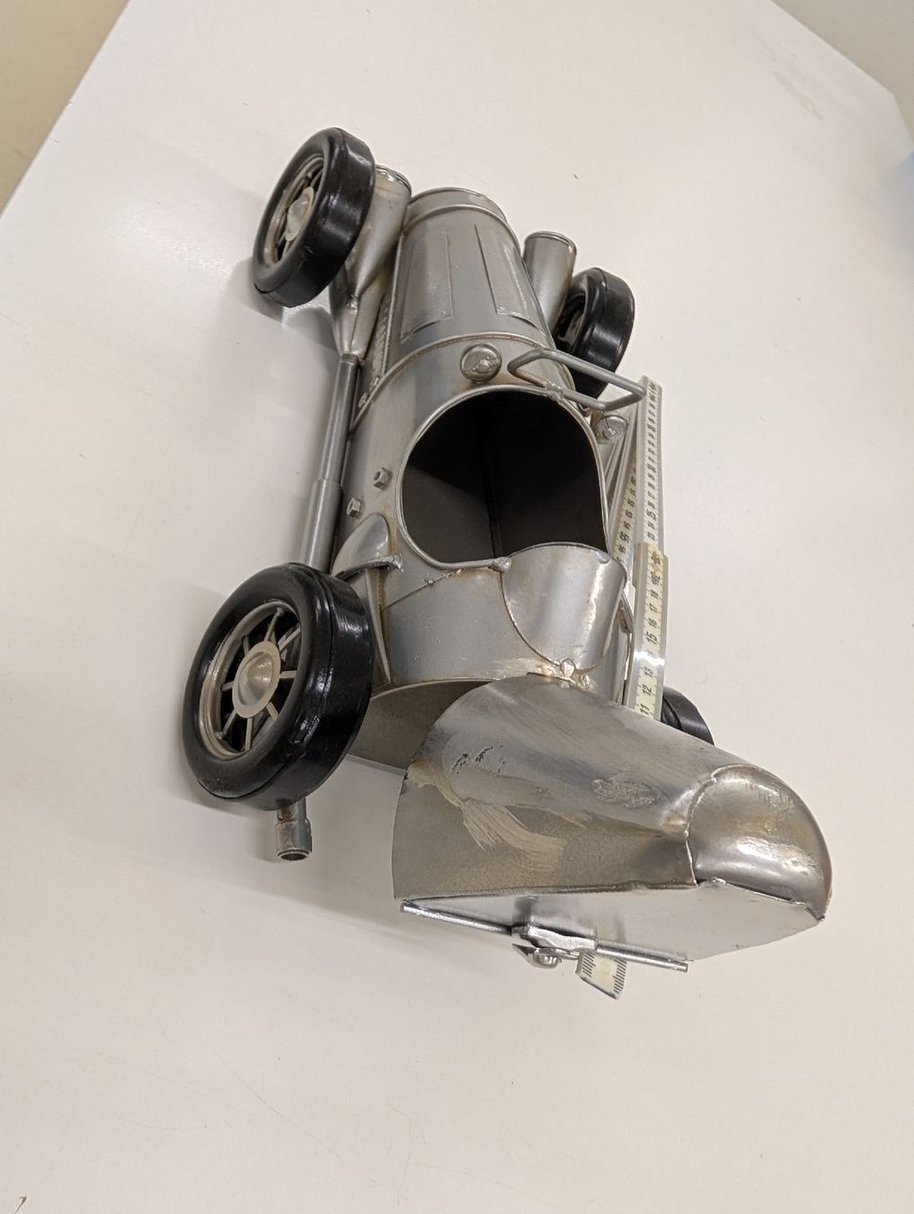 Modellini d'auto: Oldtimer, Blechauto als Flaschenhalter – Usato da Obfelden venduto da Mandifera 6