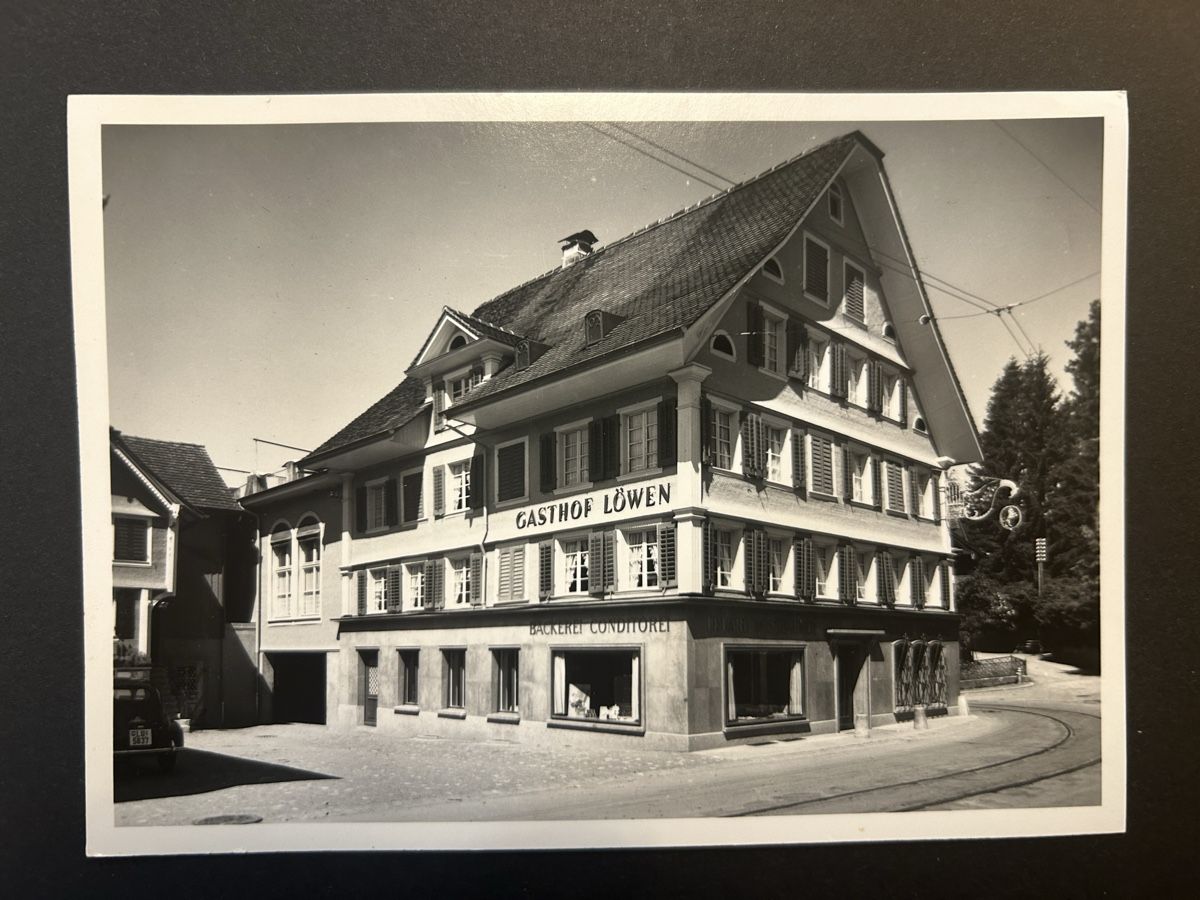 Cartoline postali: Oberägeri Restaurant Löwen – Usato da Fanas venduto da Alessio11