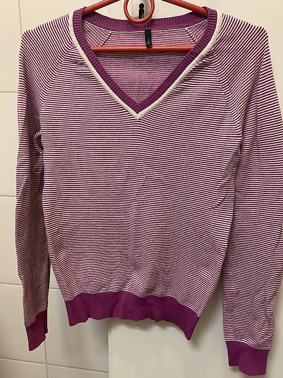 Benetton Pullover & Sweatshirts: Pull Benetton, T:S – Gebraucht aus Lausanne von milasha