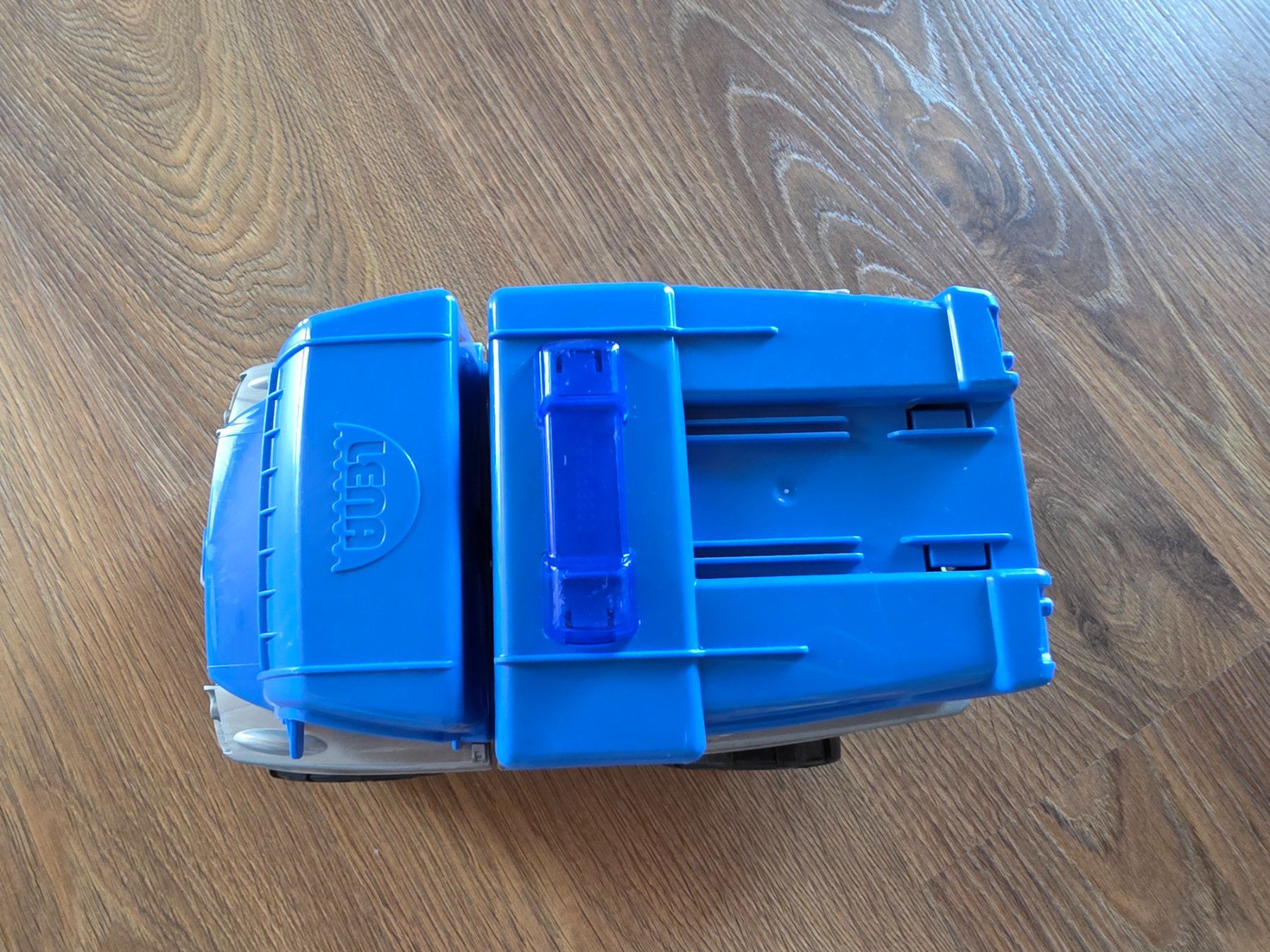 Jouets: Spielzeug Polizeiauto blau – D'occasion à Nebikon par Japostyle 5