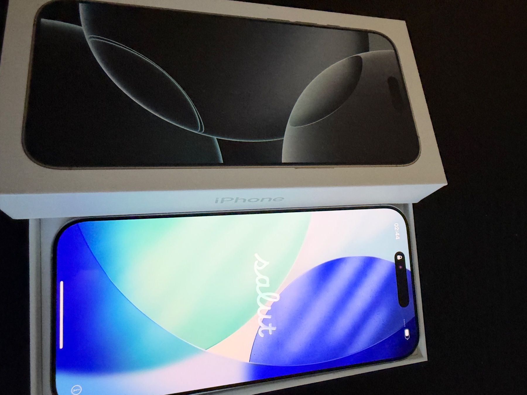 Apple Portables: iPhone 16 Pro Max 256Gb Blanc – D'occasion à Vevey par Bry_dvz6