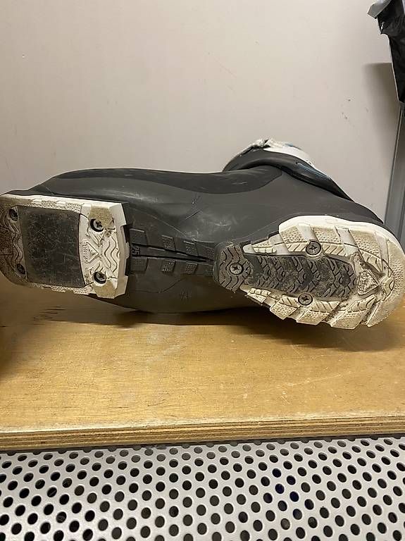 Salomon Damenschuhe: Skischuh Damen – Gebraucht aus Effretikon von PascalR94 2