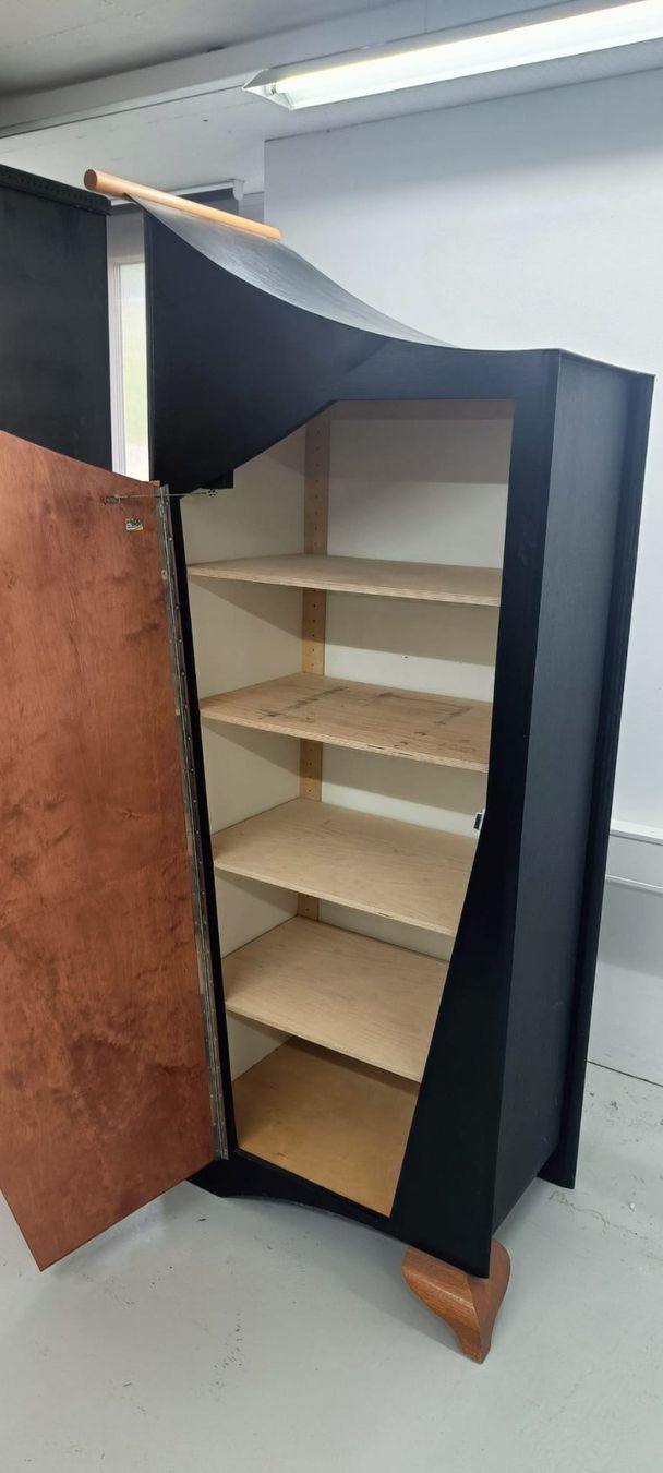 Schränke: Geigenschrank 5 Regale – Gebraucht aus Wallisellen von Manugel 2