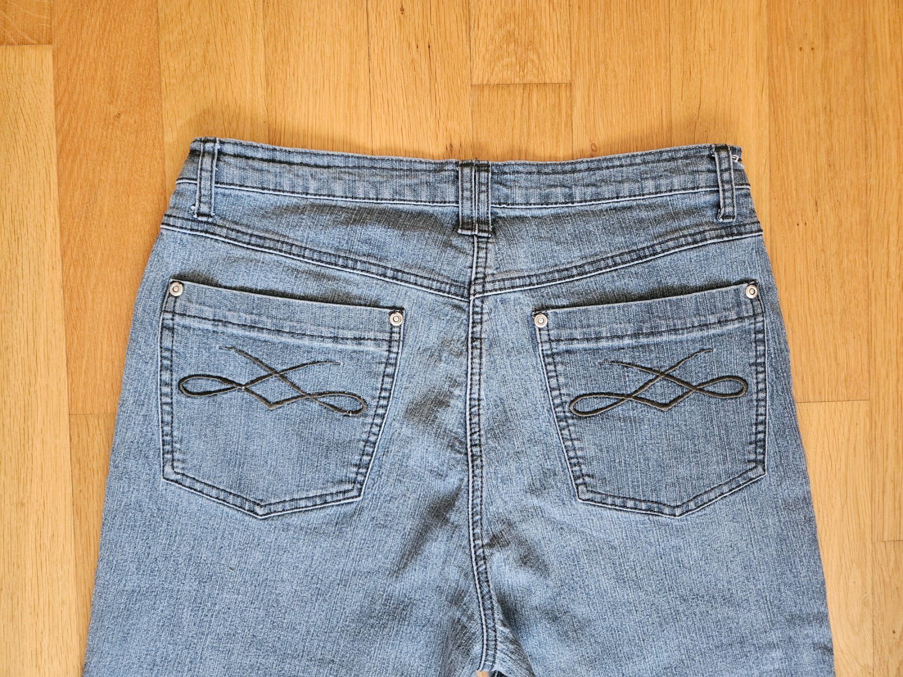 Pantaloni: Caprihose Jeans Gr. 40 – Usato da Möriken AG venduto da pam66 2