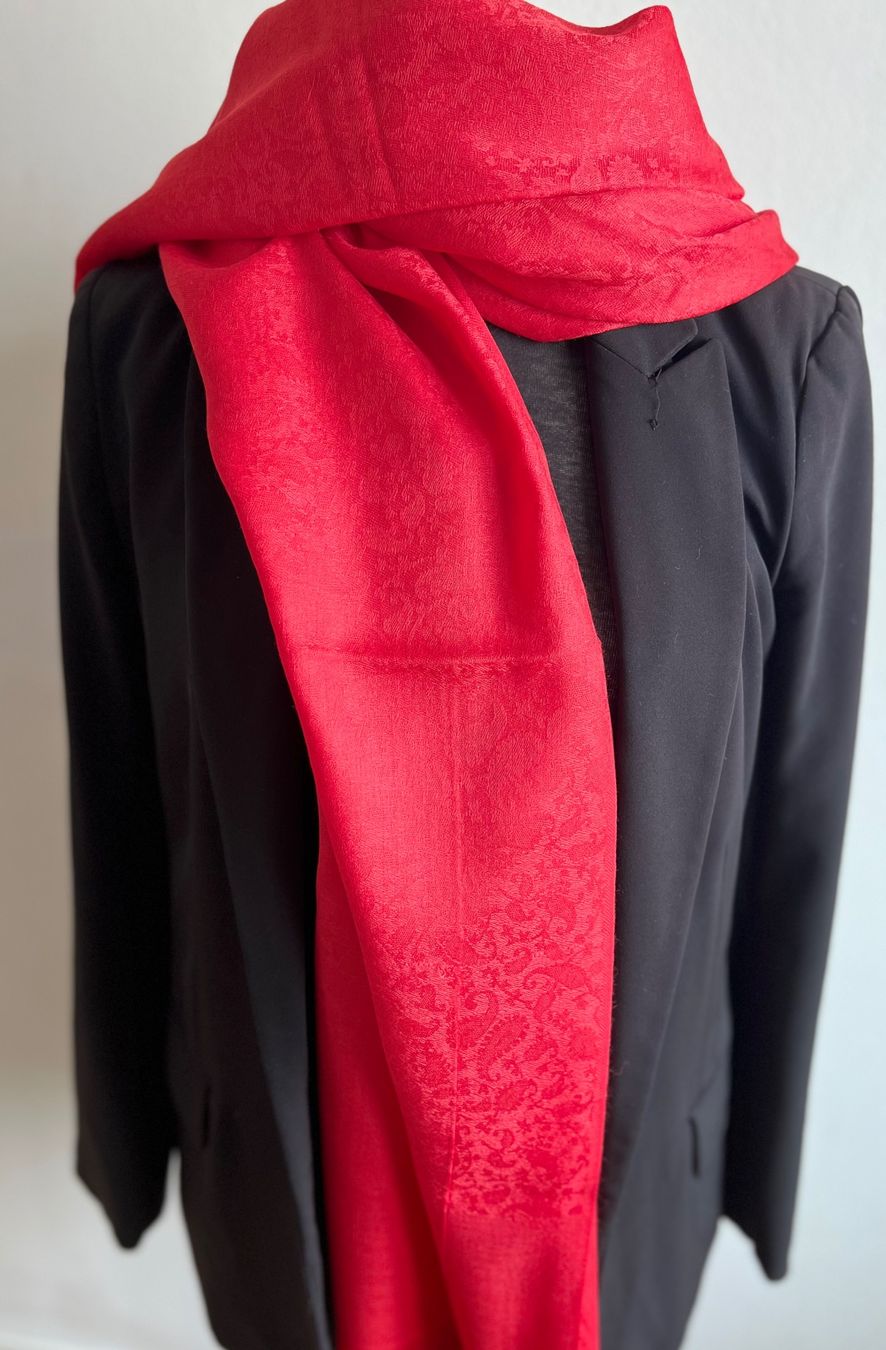 Foulards, Tücher & Schals: Châle en cachemire avec franges, unisexe – Neu und originalverpackt aus Coffrane von Luxary_16 8