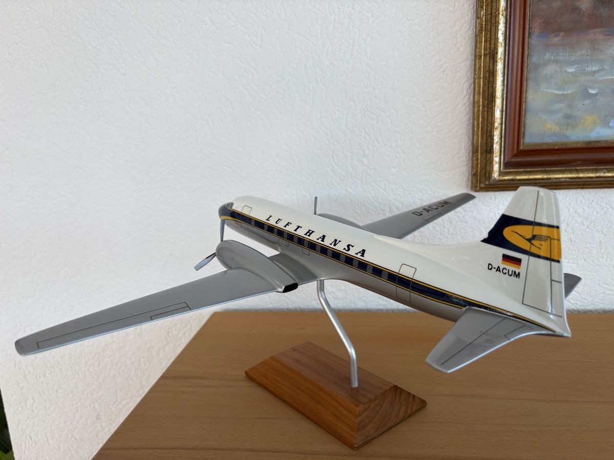 Lufthansa Kits de montage: Lufthansa Convair CV-440 Metropolitan Holzmodell 1:72 – D'occasion à Allschwil par CRX146 5