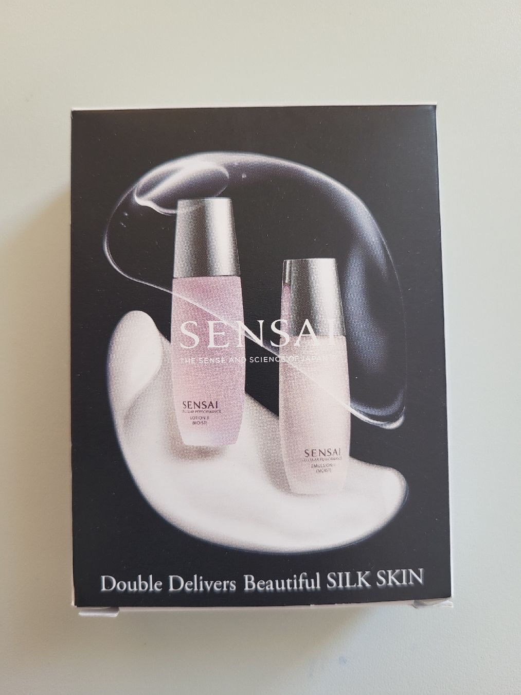 Sensai Cura del viso: Sensai Cellular Performance Set Lotion II + Emulsion II 7ml – Nuovo e nell'imballaggio originale da Nänikon venduto da Skin-Beauty