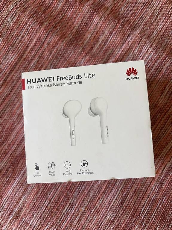 Casques audio: AirPods – D'occasion à Wettingen par rahelkaiser