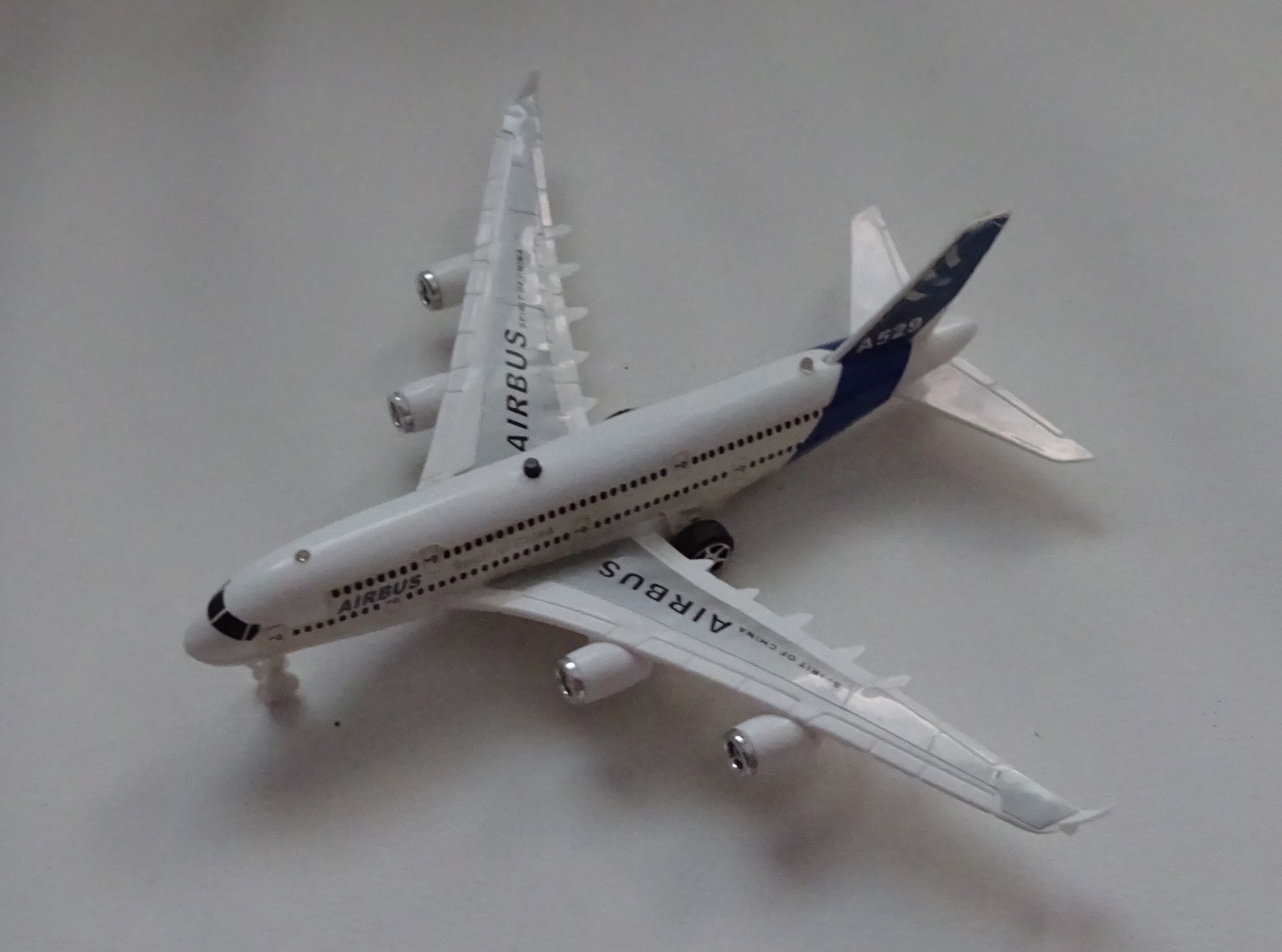Spielzeuge: Airbus A529 – Gebraucht aus Wagenhausen von Svema 1
