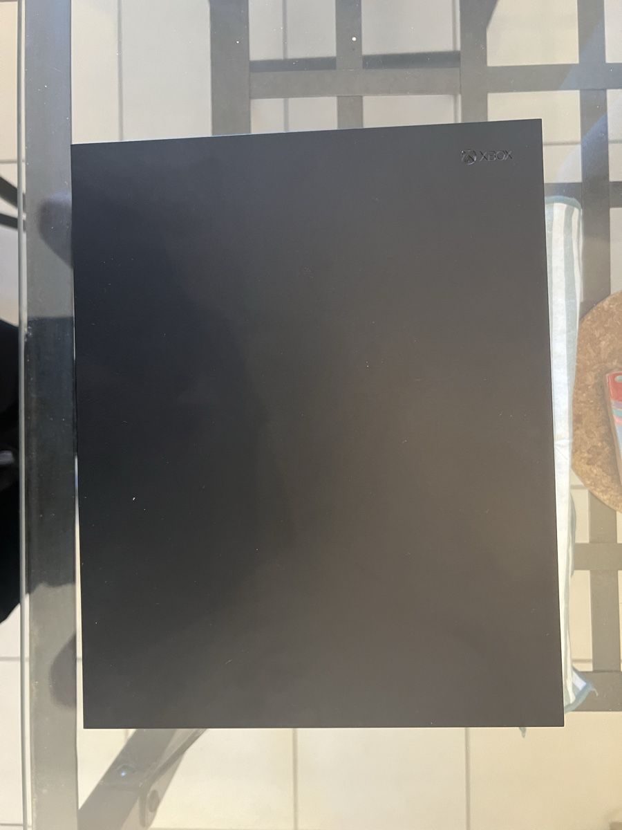 Microsoft Consoles: Xbox One X 1T – D'occasion à Balerna par Sulmo93. 1