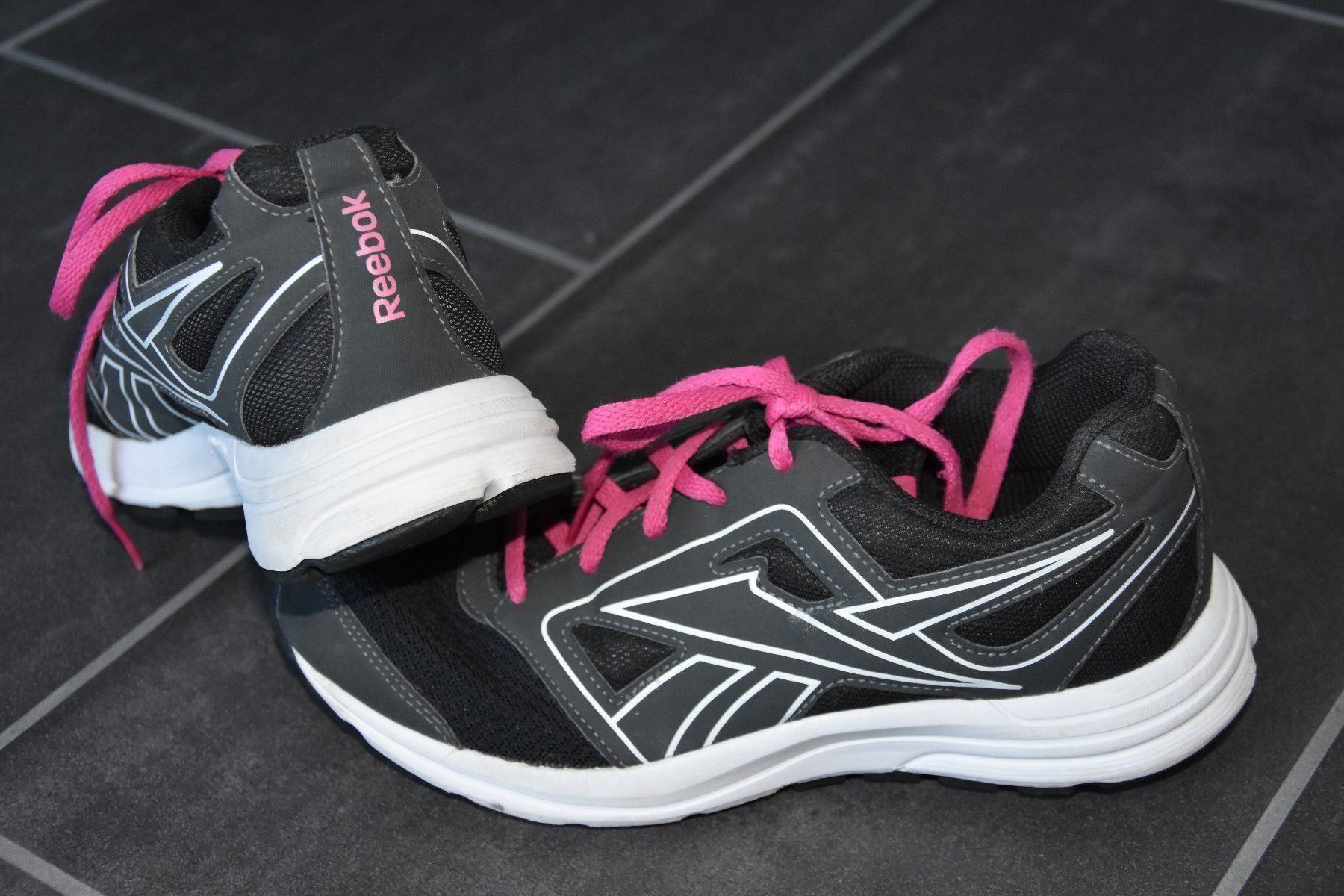 Reebok Scarpe per ragazze: Halbschuh, Reebok, Gr 36 – Usato da Sins venduto da dsto 1