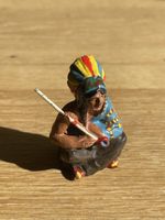 Elastolin Figur Indianer sitzend bemalt guter Zustand