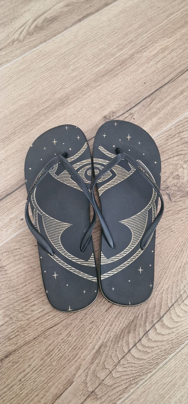 Scarpe da uomo: Flip-Flops Tomorrowland Gr. 43 – Usato da Roggliswil venduto da Bluro90