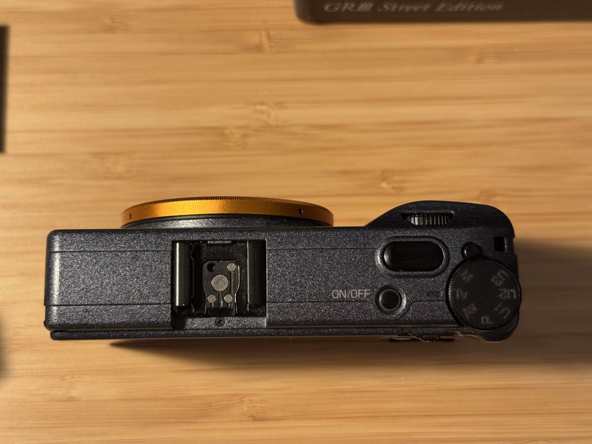 Ricoh GR III / GR 3 Street Edition mit viel Zubehör (D'occasion) à ...