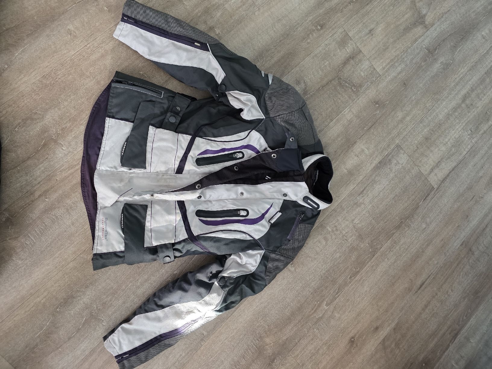 Robes: Damen Töffkleider – D'occasion à Plaffeien par H.Bapst 2