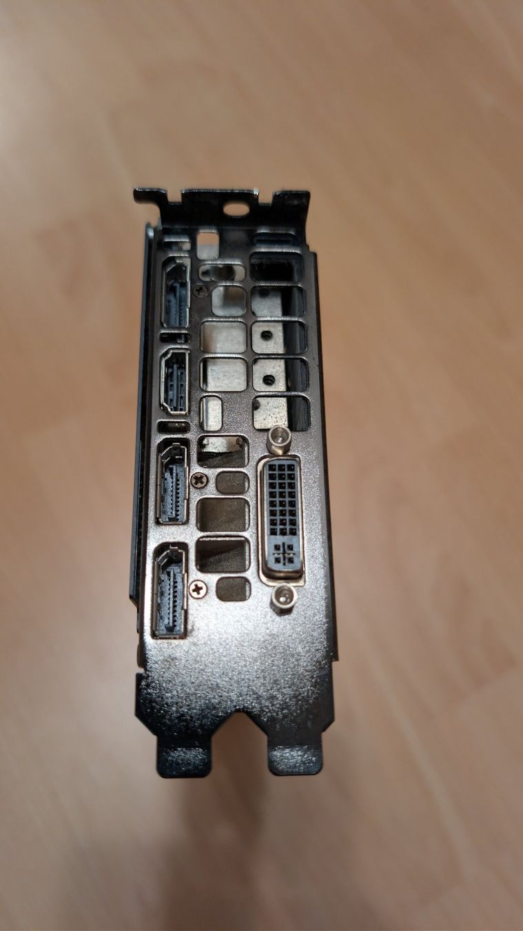 Schede grafiche: EVGA GTX 980 Ti Superclocked+ ACX 2.0+ – Usato da Niederteufen venduto da Spicyduck 1