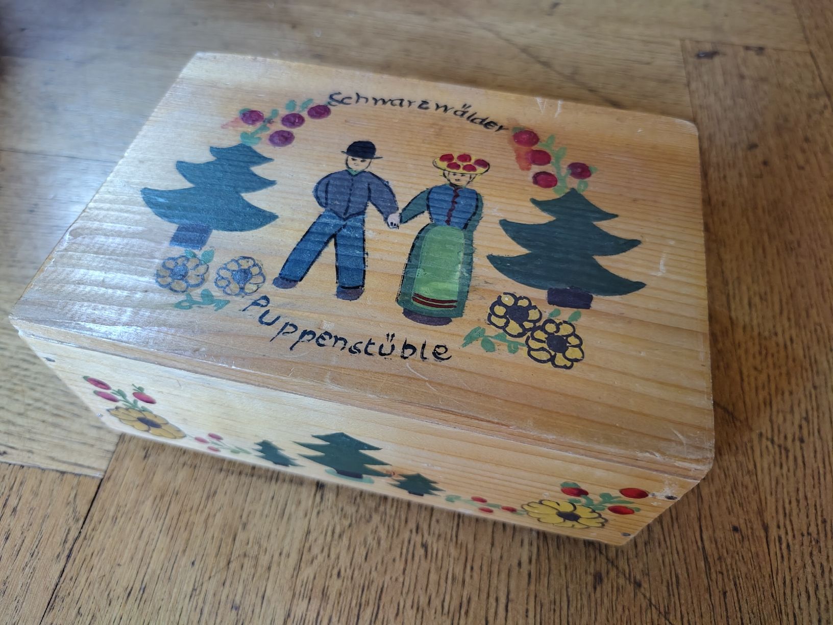 Maisons & Meubles de poupées: Schwarzwälder Puppensttüble – D'occasion à Liestal par hen_z7vz 2