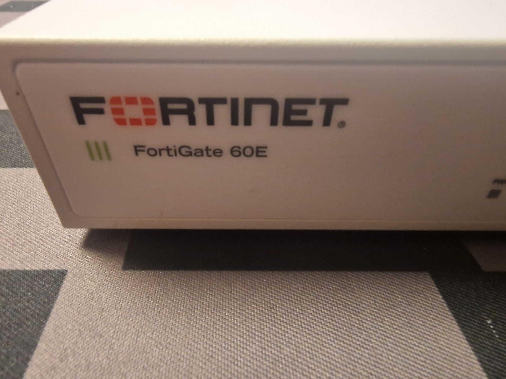 Fortinet Firewall: Fortinet FortiGate 60E Firewall – Usato da Nussbaumen AG venduto da brunofresco 1