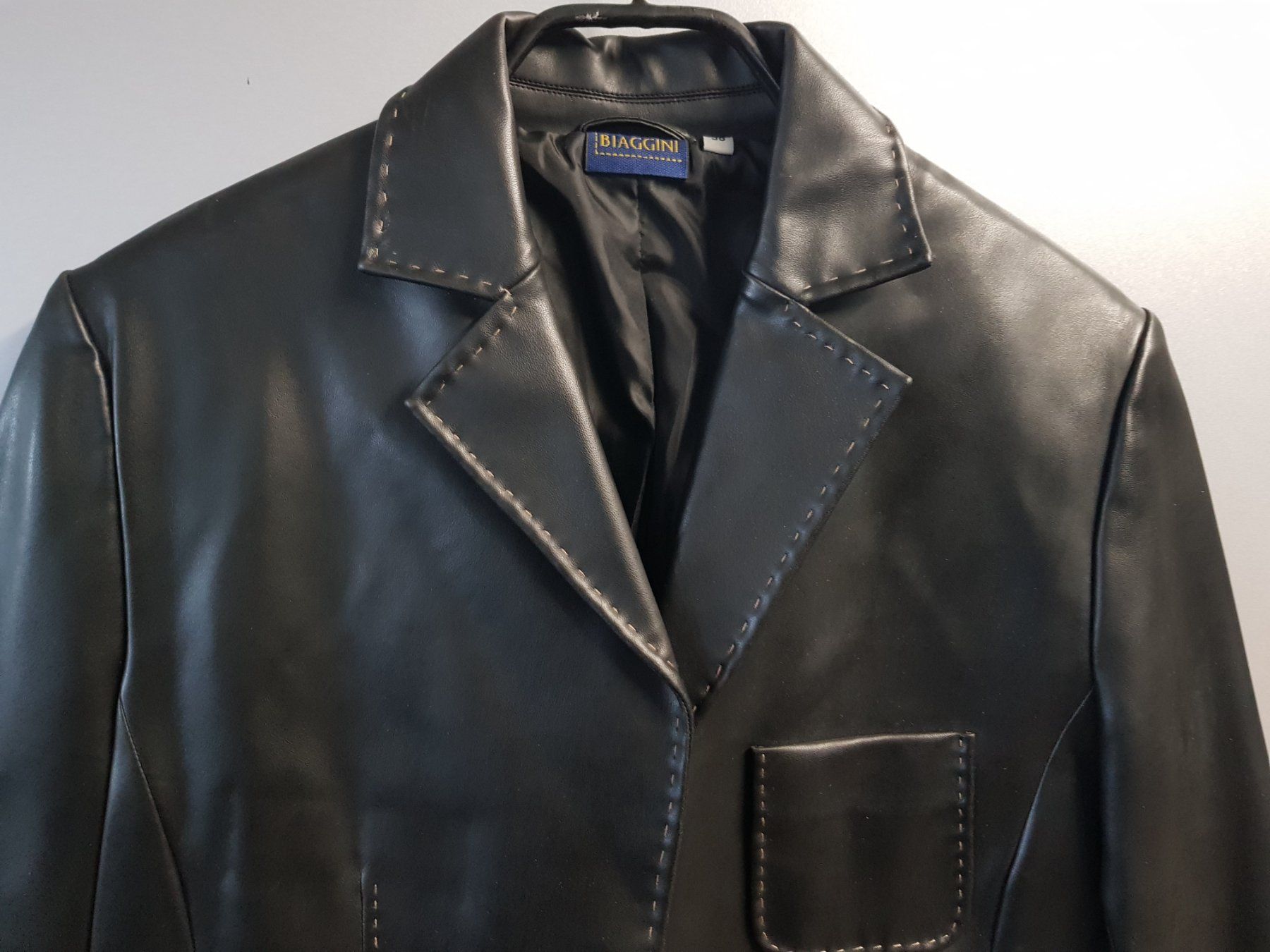 Giacche: Damen Lederlook Polyester Jacke Biaggini schwarz Grösse 38 – Usato da Walterswil BE venduto da Lonitti 2