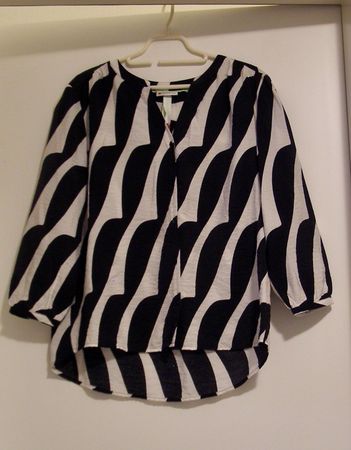 💕 reduziert top moderne Bluse schwarz weiss Gr. 36 -  NEU