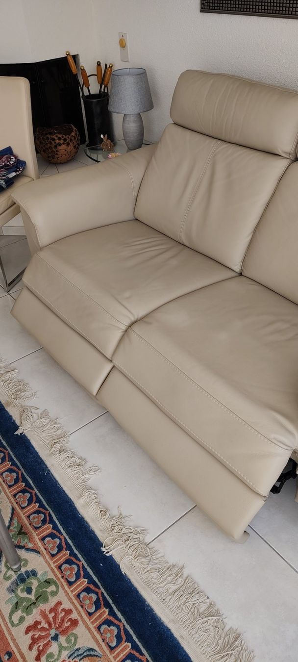 Sofas: Echtleder Relax-Sofa 2-plätzig traditioneller Handwerkskunst – Gebraucht aus Ebikon von Puma018 8