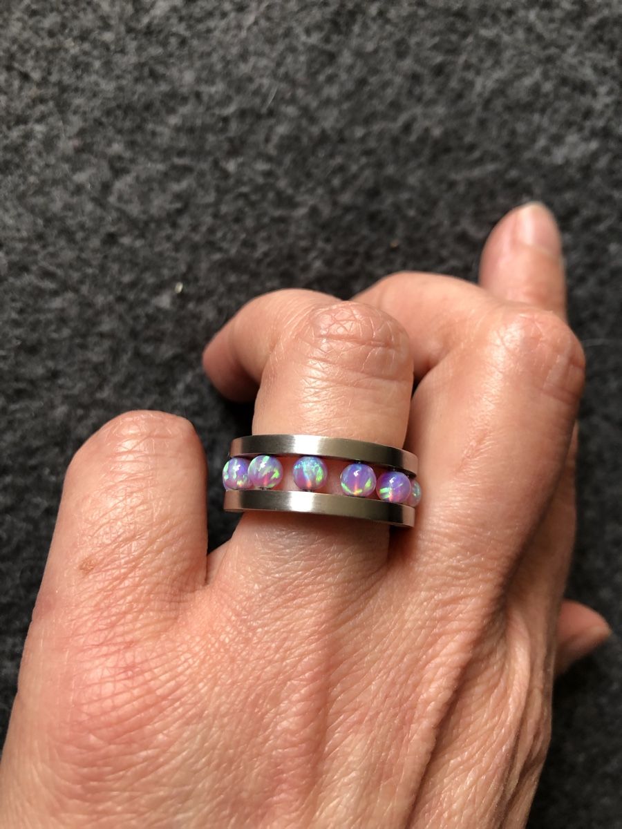 Ringe: Stahlring mit Opalkügelchen – Neu (gemäss Beschreibung) aus Basel von baloon8 8