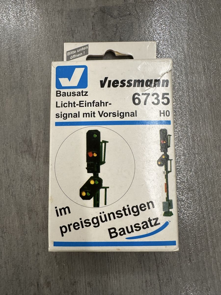 Viessmann Modellini di ferrovie: Viessmann 6735 Lichtsignal Bausatz – Nuovo e nell'imballaggio originale da Lupsingen venduto da New-Haven