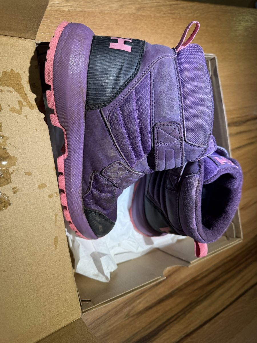 Scarpe per ragazze: winterschuhe helly hansen gr. 33 – Usato da Broglio venduto da kira76 1