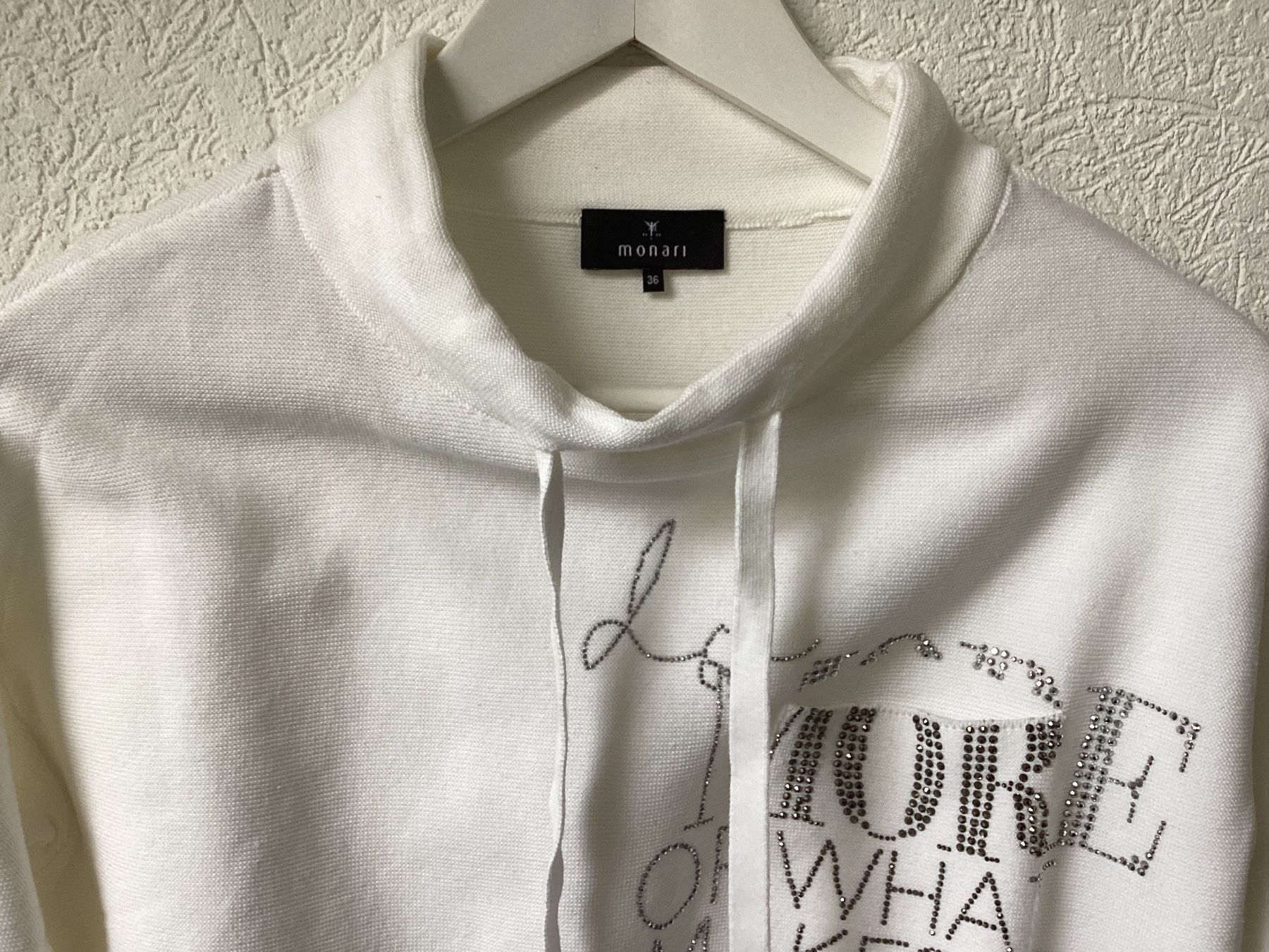 Monari Pulls & Sweat-shirts: Monari schöner Pullover, Gr. 36, Weiss, mit Strass – D'occasion à Homberg b. Thun par Homata 2
