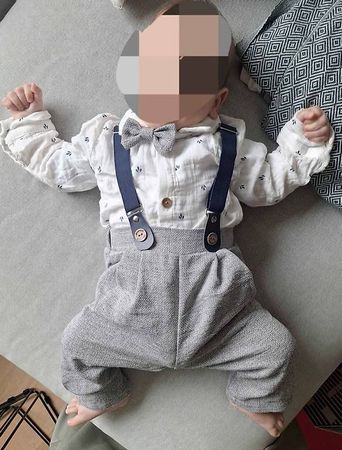Elegantes Baby-Outfit mit Hosenträgern und Fliege, 4-teilig
