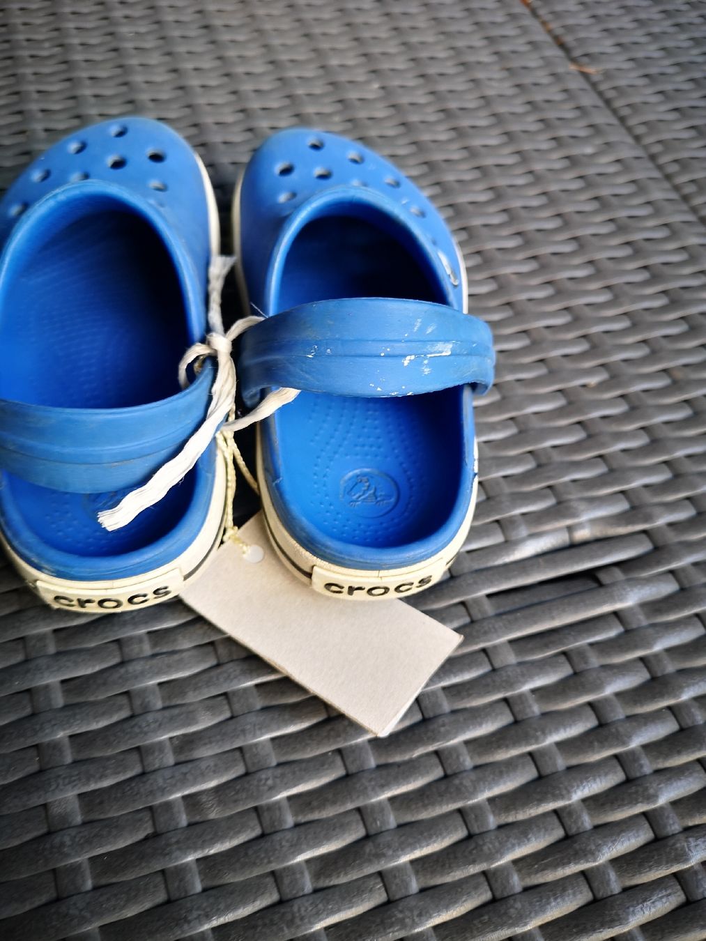 Crocs Schuhe für Jungen: Crocs 24-25 blau – Gebraucht aus Sevelen von gsandax 2