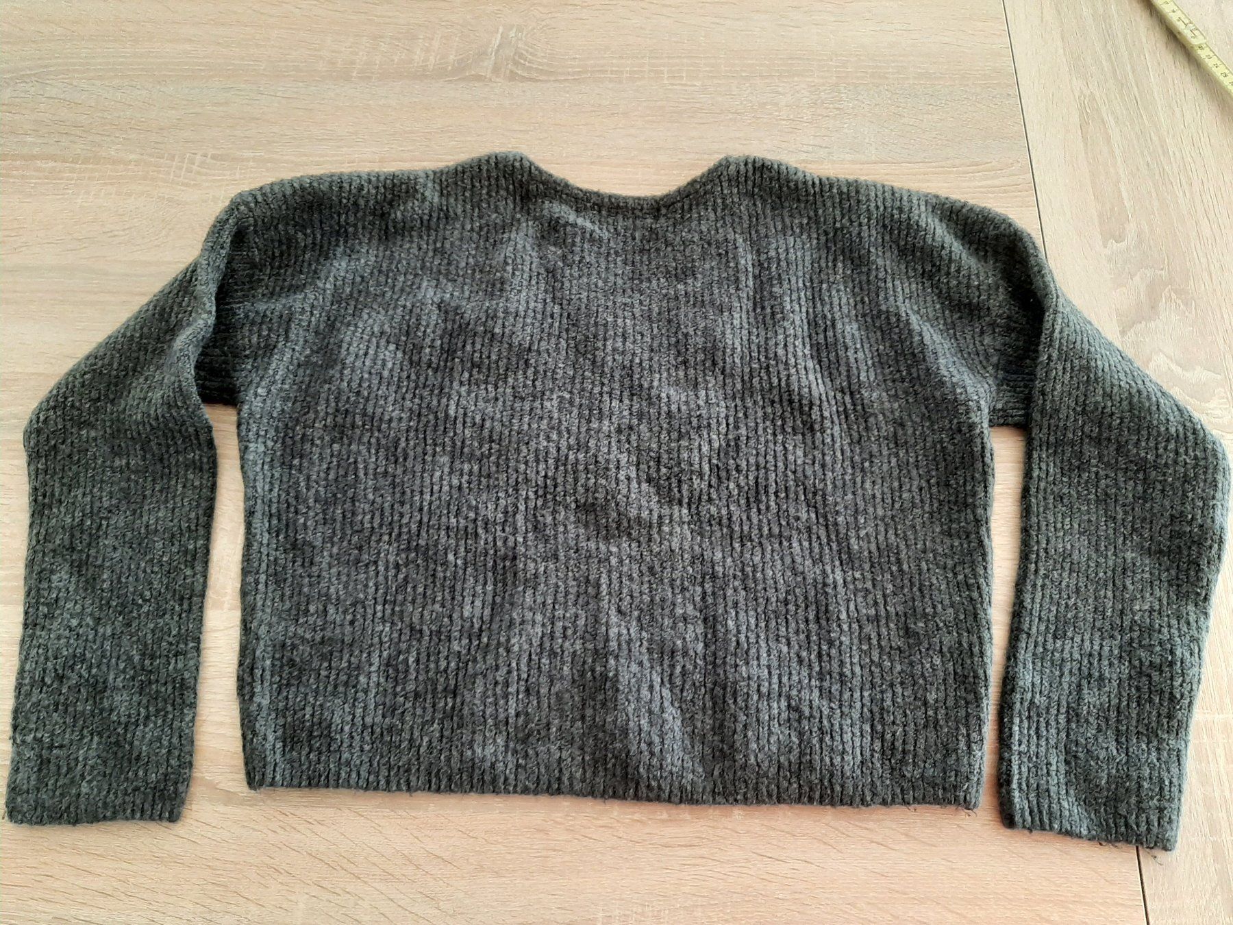 H&M Pulls et sweat-shirts: Pullover grau Gr. 146/152 – D'occasion à Menziken par Rien1 4