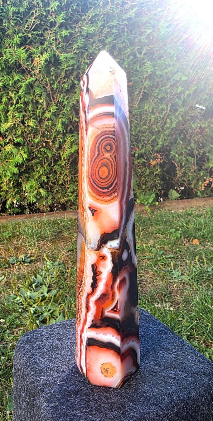 Mineralien & Heilsteine: 🧡🤍 Einzigartiger Sardonyx Achat Obelisk – Neu und originalverpackt aus Matzingen von Shay_Crystalz