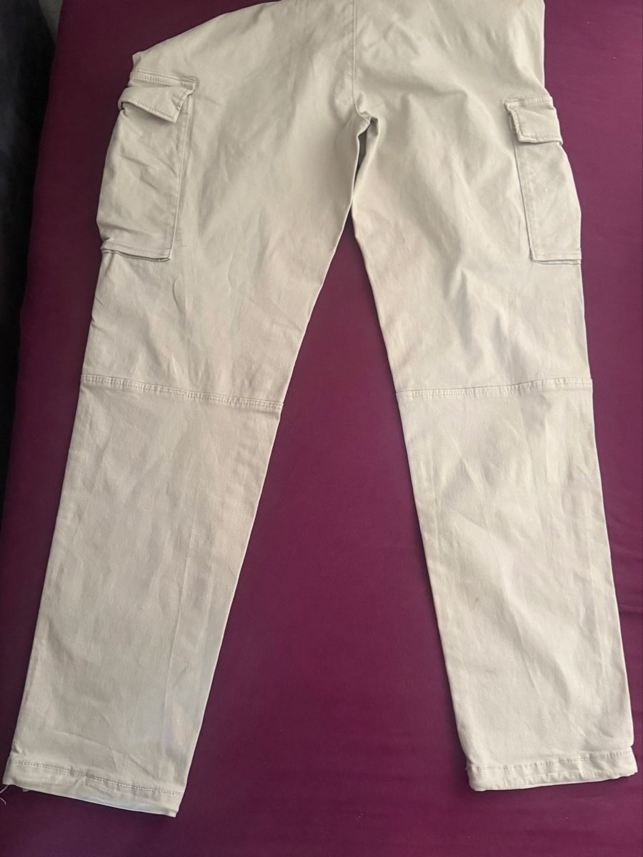Bershka Pantaloni: PANTALON CARGO BERSHKA – Nuovo (secondo la descrizione) da Grand-Lancy venduto da ter_bvn7 3