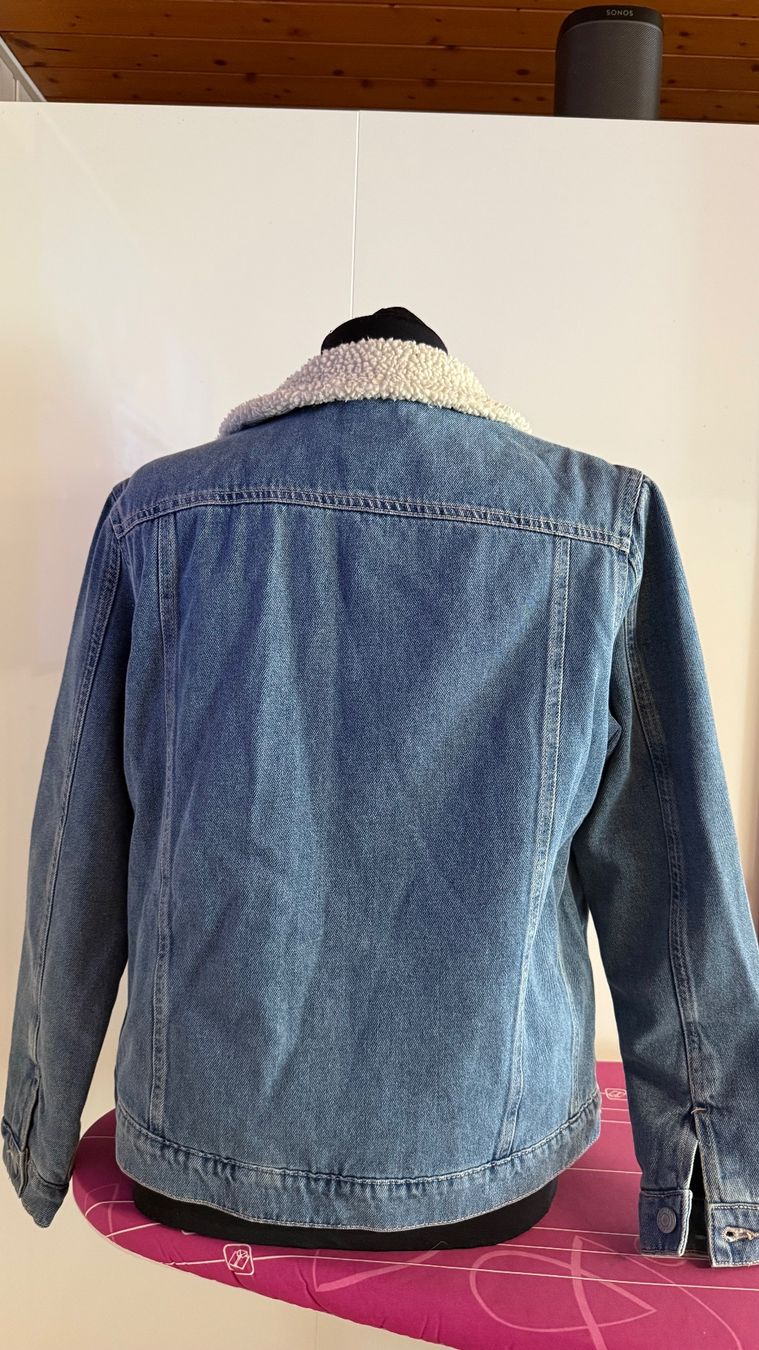 Jacken: Mavi Jeans Jacke mit Teddyfutter, Grösse S – Gebraucht aus Haslen GL von rana04 4