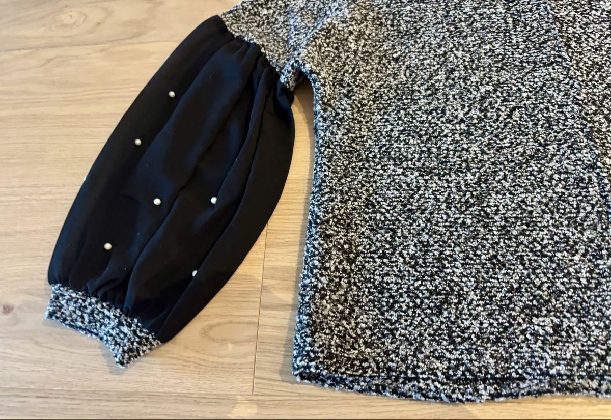 Pullover & Sweatshirts: Rinascimento Pullover mit Perlen  – Gebraucht aus Baden von Tiffany6878 4