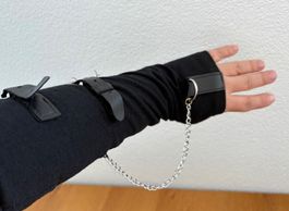 Stulpen /Handschuhe mit Schnallen und Kettchen Gothic