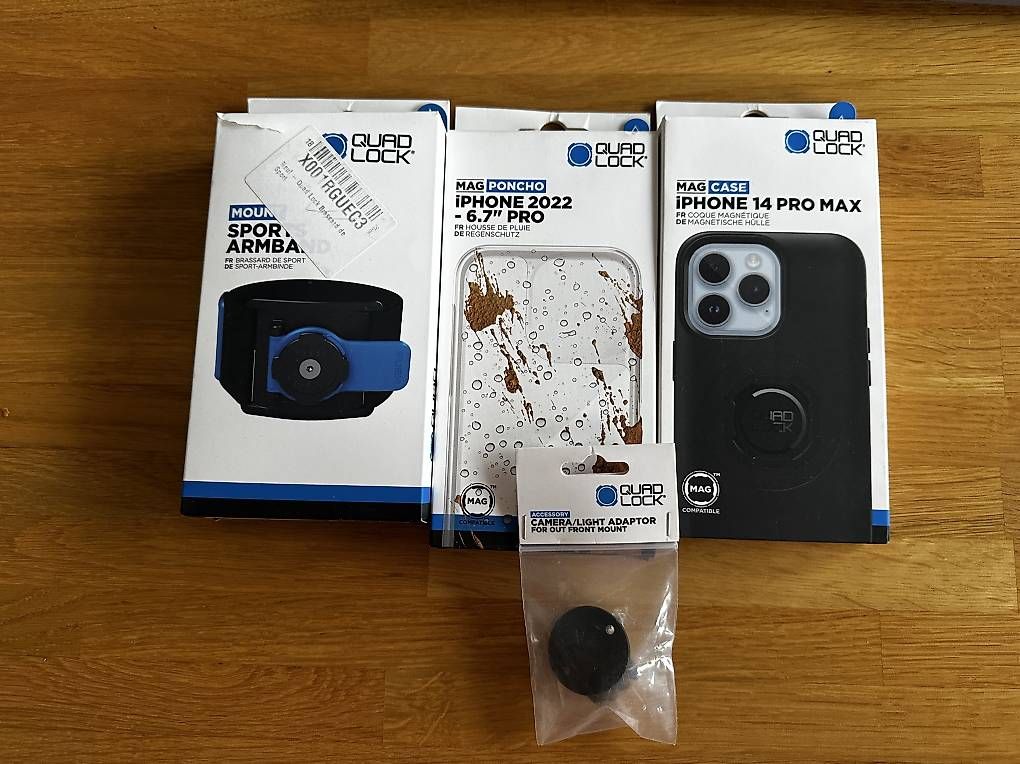 Cover & Protezioni schermo: Quad Lock Set iPhone 14 Pro Max: Case, Poncho, Armband – Usato da Luzern venduto da dam_xf25