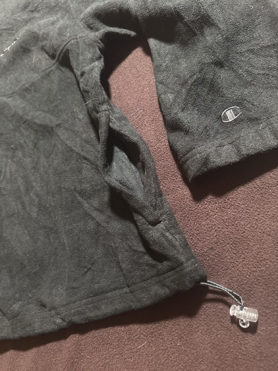 Champion Pullover & Sweatshirts: Pull Champion noir fermeture éclair taille L bon état – Neu (gemäss Beschreibung) aus Cressier FR von per_95ld 2