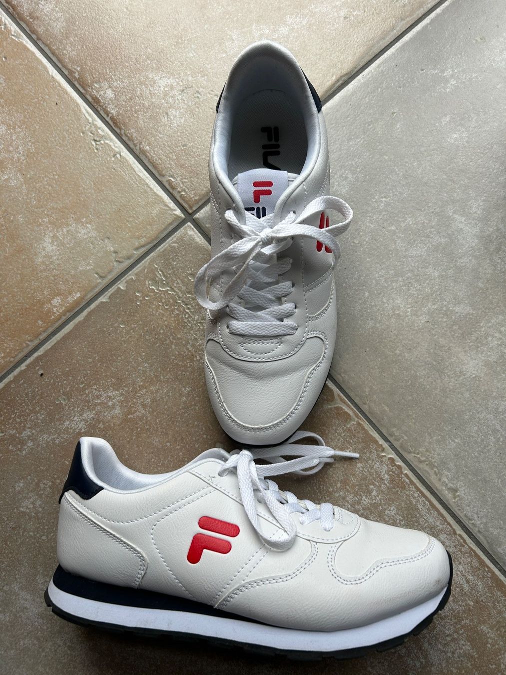Fila Chaussures femmes: FILA Turnschuh Gr.39 – D'occasion à Embrach par Berta66 2