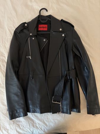 HUGO BOSS Echtlederjacke Schwarz – Grösse XS – NP CHF 599.–