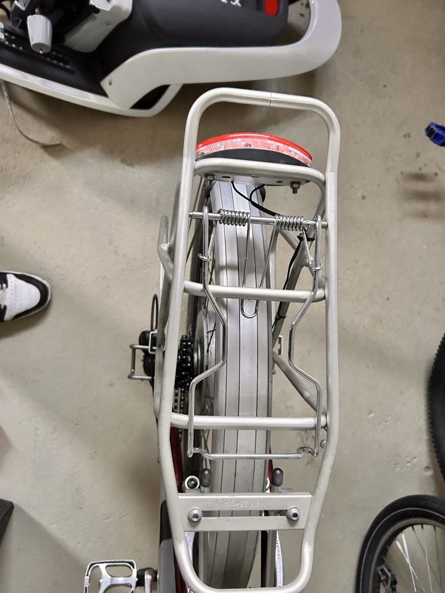 Hamax Seggiolini per auto: Siège d’enfants pour vélo  – Usato da Courrendlin venduto da MstfgkcaydiN 4