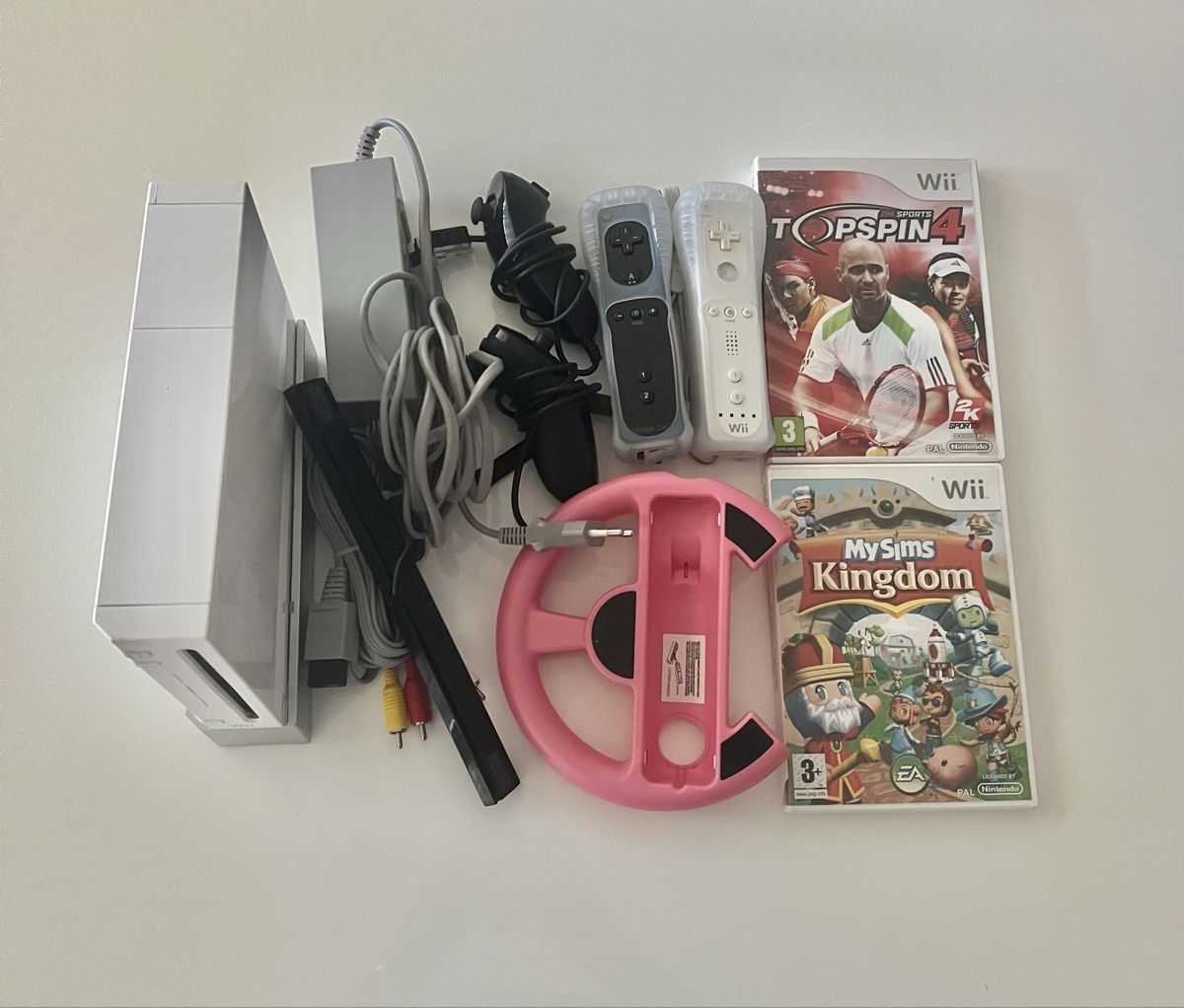 Nintendo Console: Console Nintendo Wii avec jeux et accessoires – Usato da Chavornay venduto da MD_77 2