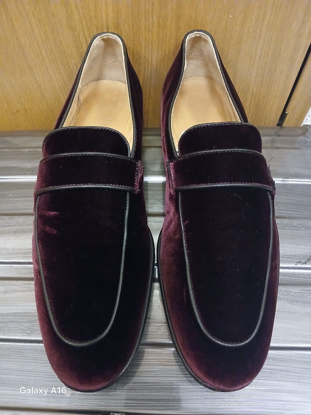 Scarpe da uomo: Mocassins en velours italien – Usato da Genève venduto da Martinbng